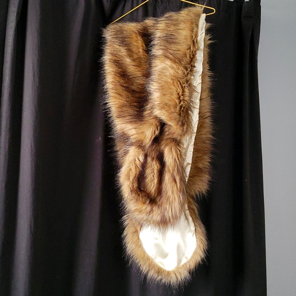 Brown faux fur shawl/wrap